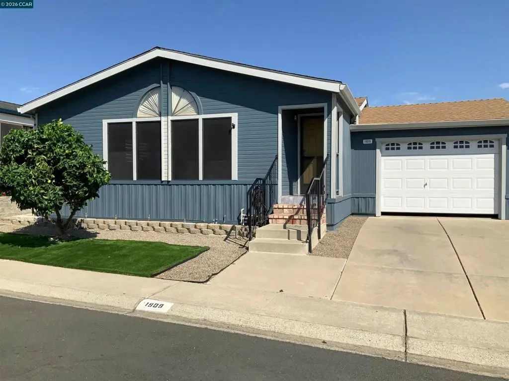 Manufactured In Park for sale at 1909 Strasbourg Ln., Antioch, CA featuring 2 beds and 2 baths