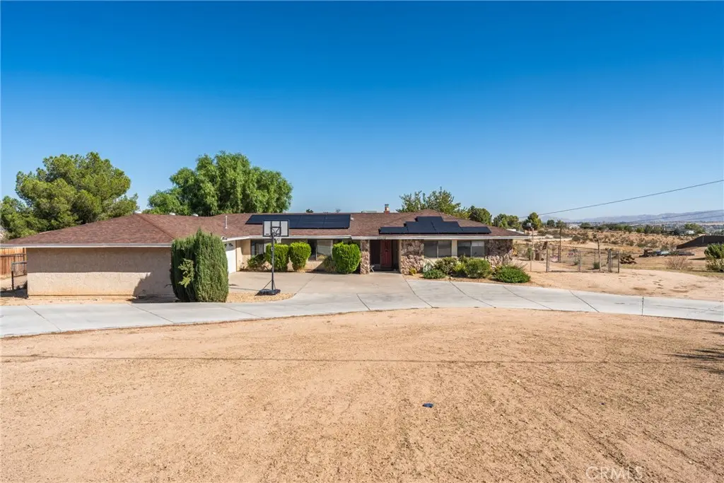 18572 Atlantic, Hesperia, CA — listing photo 1