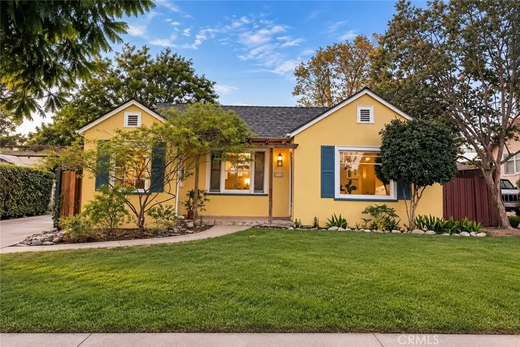 2024 Beverly, Pasadena, CA — listing photo 1