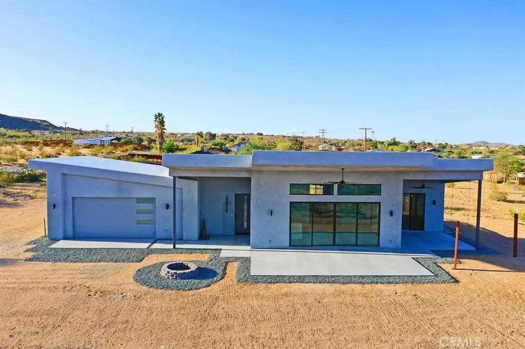 4853 Avenida Del Sol, Joshua Tree, CA — listing photo 1