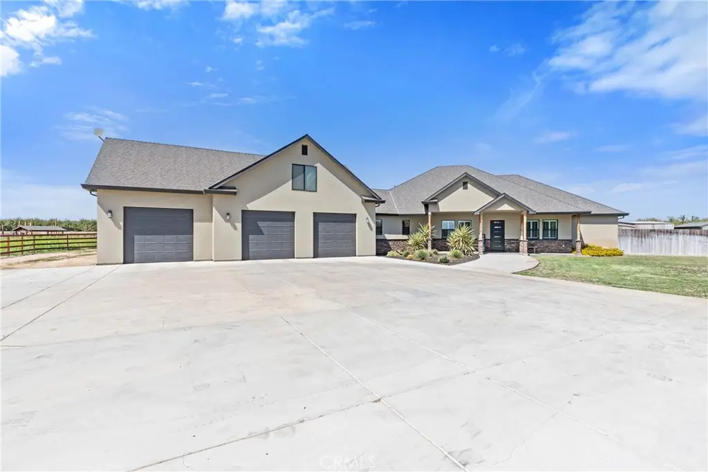 19206 Bloss Avenue, Hilmar, CA — listing photo 1
