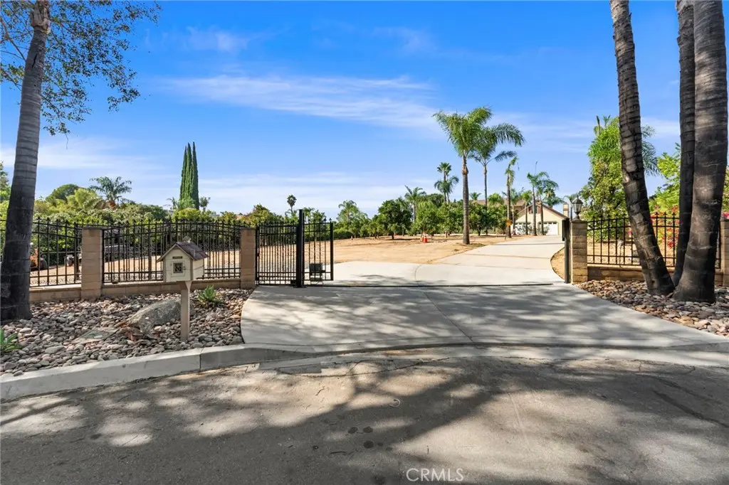 18750 Lamar Court, Riverside, CA — listing photo 1