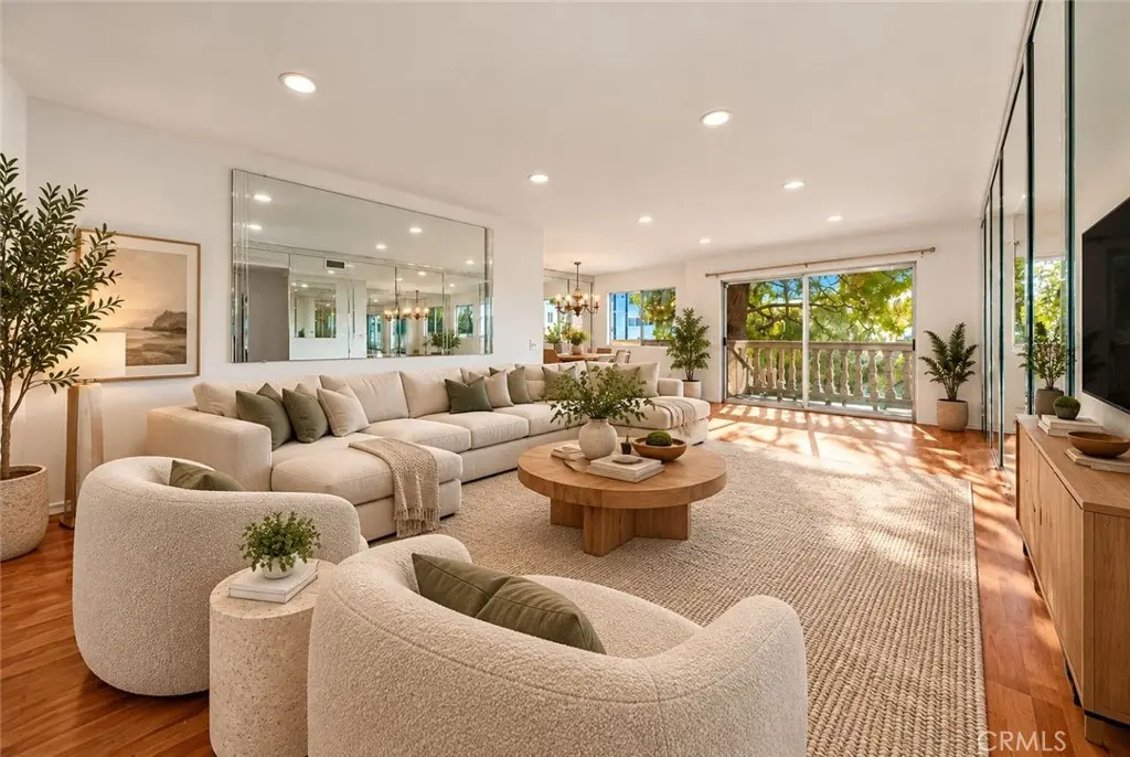 5400 Lindley Avenue 101, Encino, CA — listing photo 1