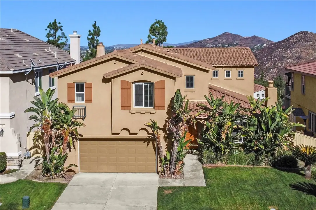 Single Family Residence for sale at 7 Plaza Valenza, Lake Elsinore, CA featuring 4 beds and 4 baths