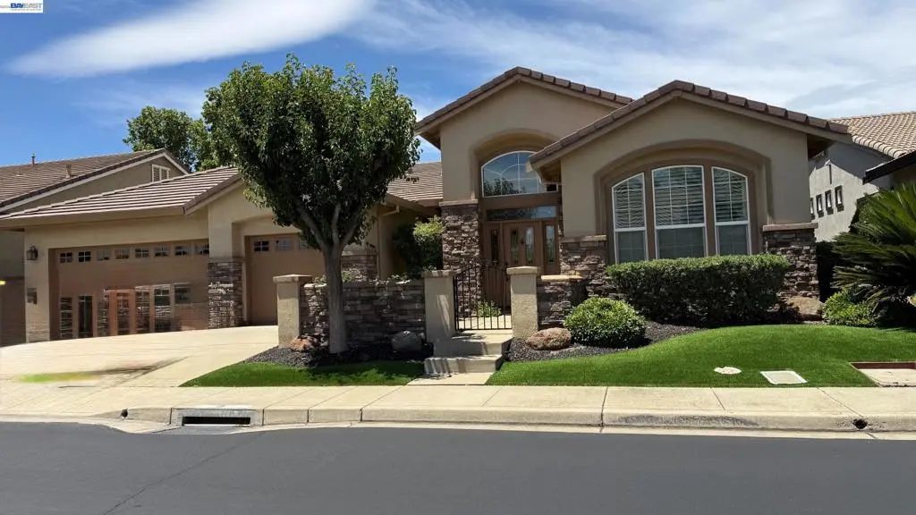 1117 Burghley Ln, Brentwood, CA — listing photo 1