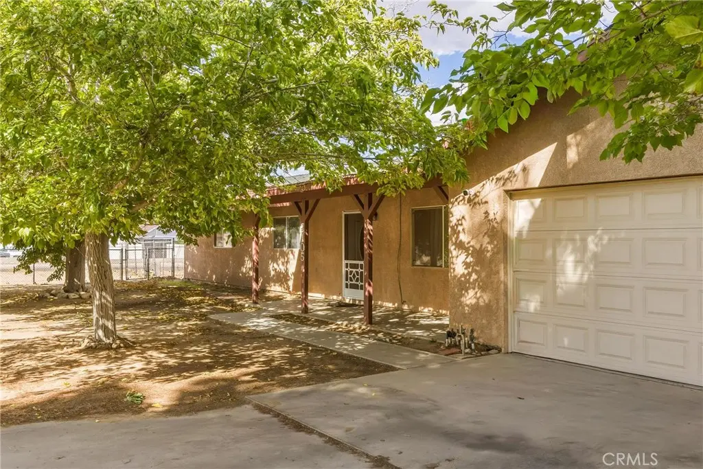 Single Family Residence for sale at 8105 Minstead, Hesperia, CA featuring 4 beds and 3 baths