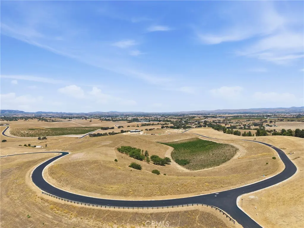 500 Priska, Paso Robles, CA — listing photo 1