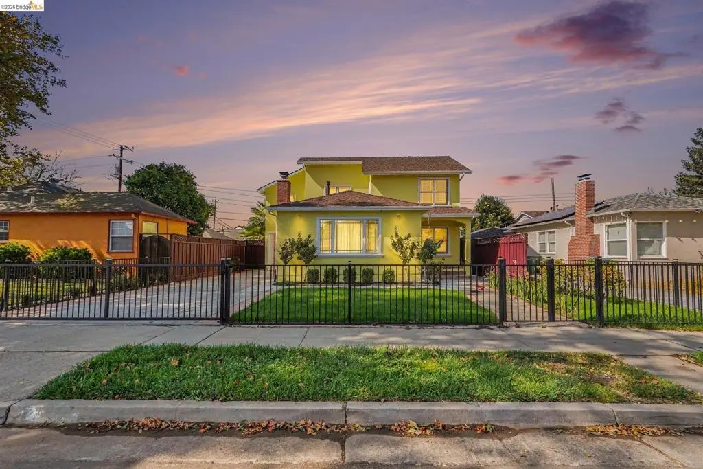 Single Family Residence for sale at 1311 Keoncrest Ave, San Jose, CA featuring 5 beds and 2 baths