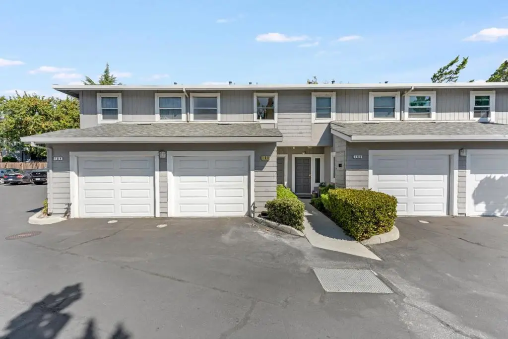 Condominium for sale at 106 Bascom Court, Campbell, CA featuring 2 beds and 3 baths