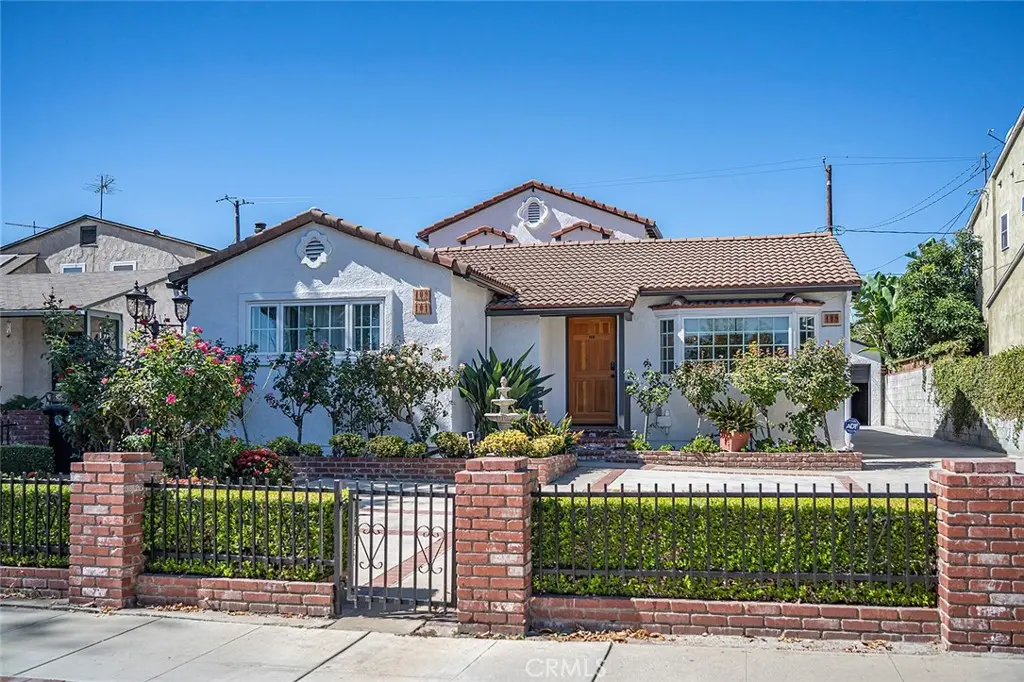 409 N Avon, Burbank, CA — listing photo 1