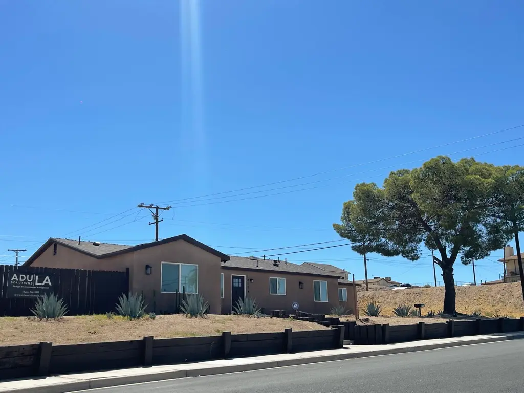 1011 Coyote Lane, Barstow, CA — listing photo 1