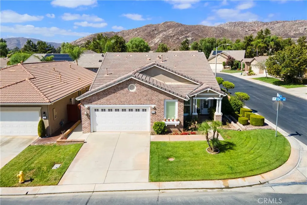 423 Casper Drive, Hemet, CA — listing photo 1