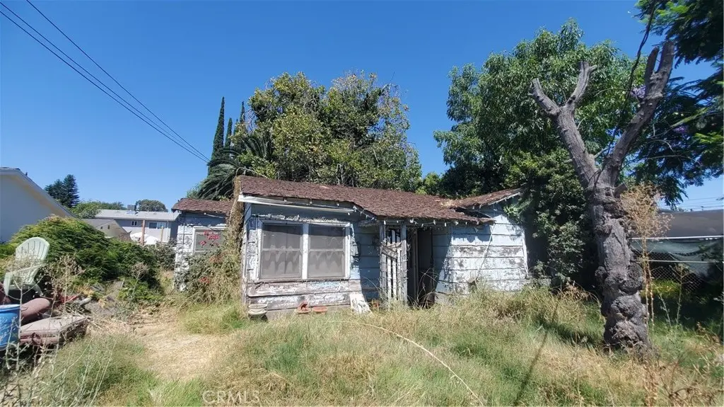 7347 De Soto, Los Angeles, CA — listing photo 1