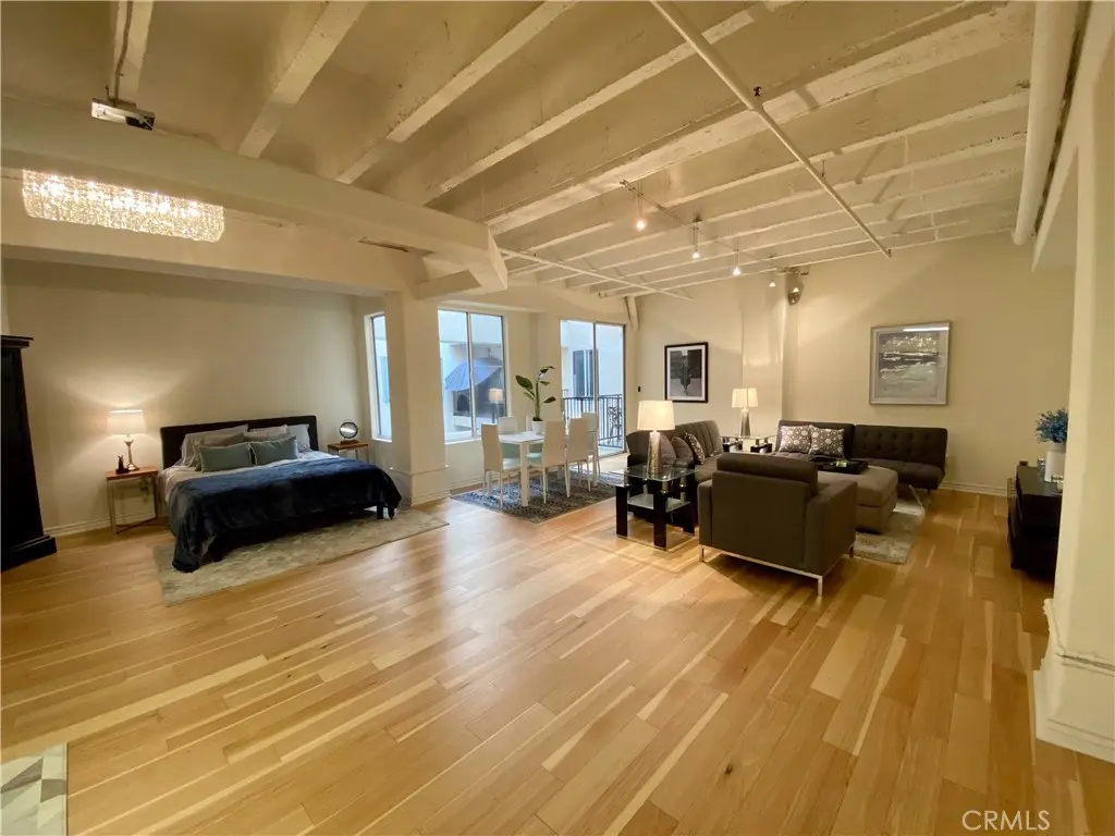 Condominium for rent at 312 W 5th Street 1011, Los Angeles, CA featuring 1 bed and 1 bath