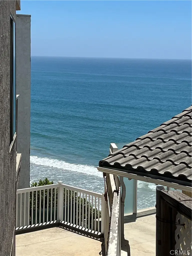 1001 Buena Vista 4, San Clemente, CA — listing photo 1