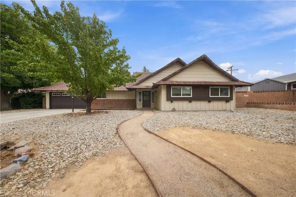 43818 Halcom, Lancaster, CA — listing photo 1