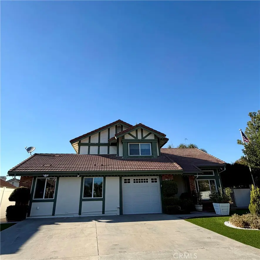 Residential Lease for rent at 39090 Cattail 1, Murrieta, Riverside County, CA featuring 4 beds and 3 baths