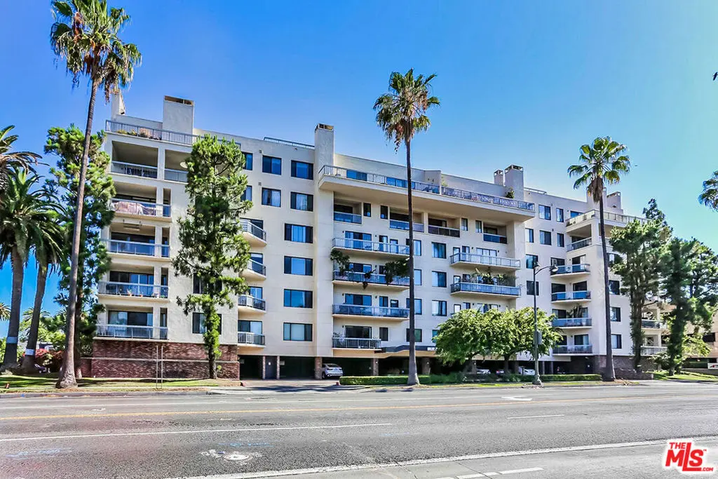 4460 Wilshire Boulevard 701, Los Angeles, CA — listing photo 1
