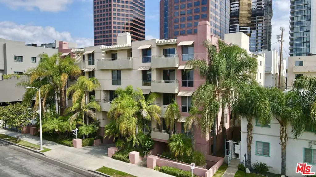 Condominium for rent at 1222 S WESTGATE Avenue PH1, Los Angeles, CA featuring 2 beds and 3 baths