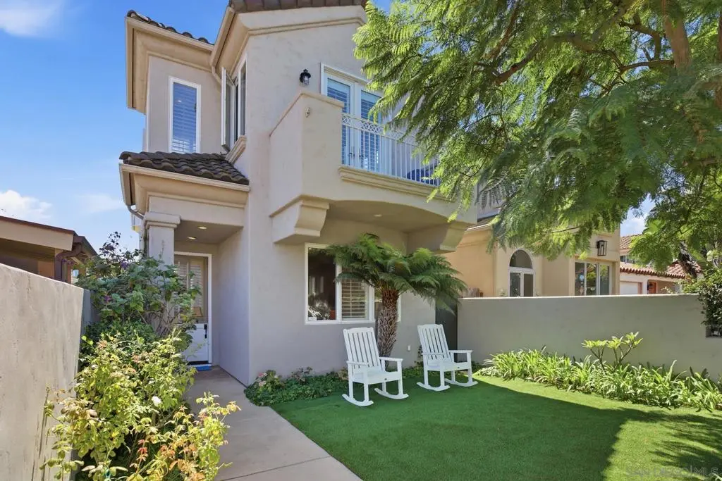 211 I Ave, Coronado, CA — listing photo 1