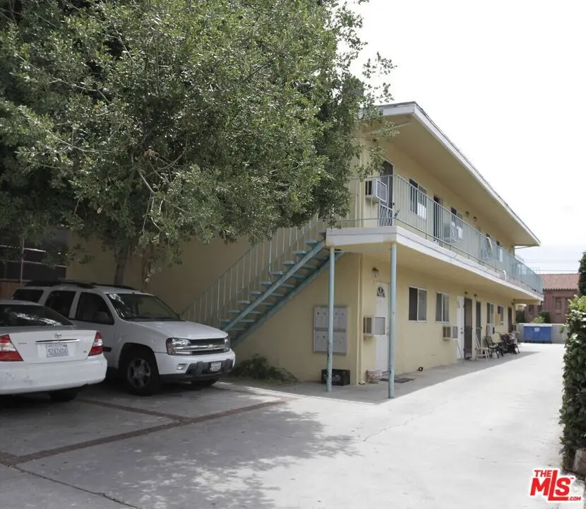 11324 Huston Street, North Hollywood, CA — listing photo 1