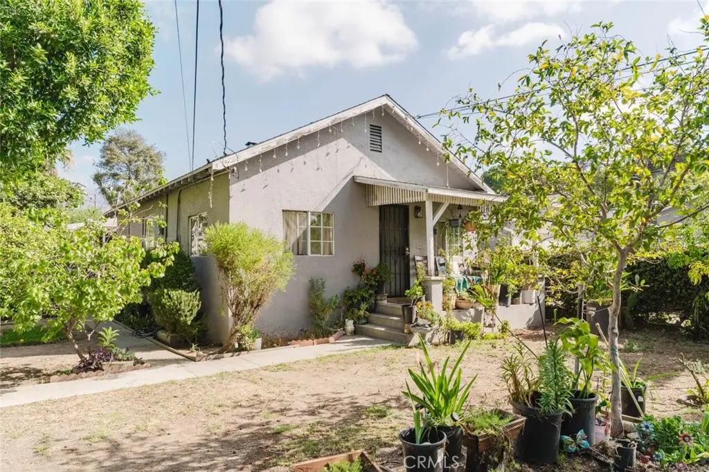 Quadruplex for sale at 237 Del Monte Street, Pasadena, CA