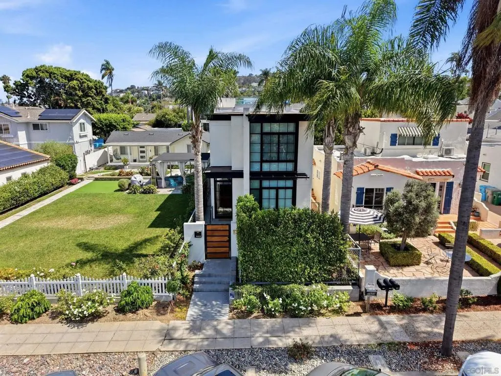 Single Family Residence for sale at 7429 Draper Ave, La Jolla, San Diego County, CA featuring 4 beds and 4 baths