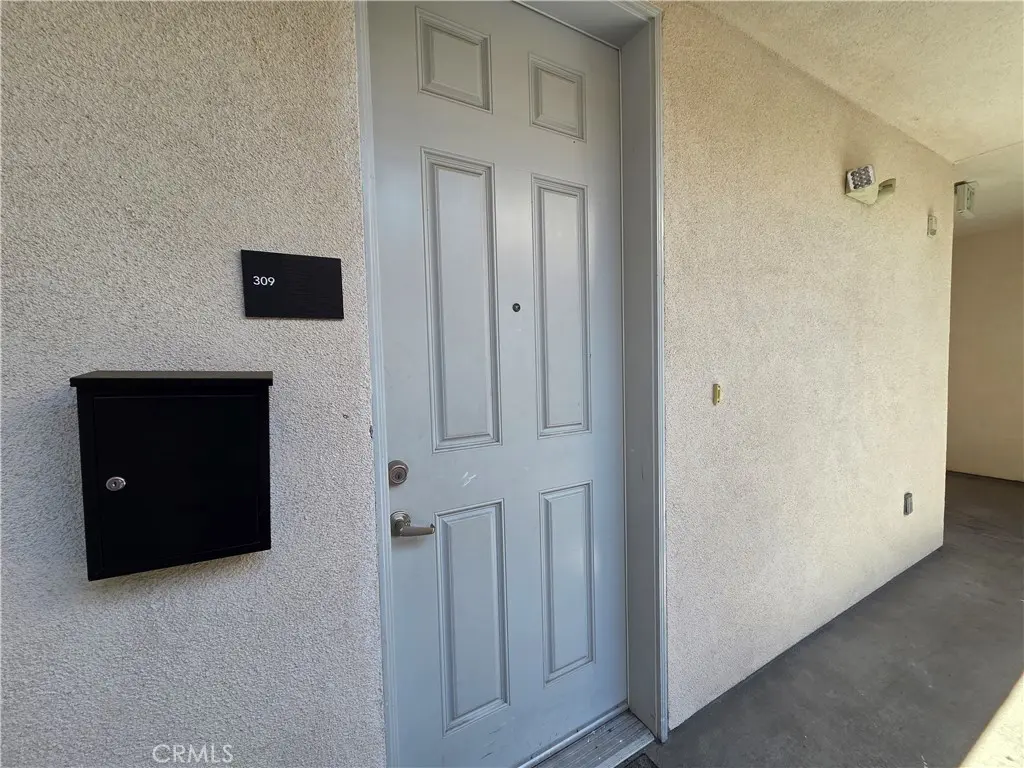Apartment for rent at 1836 Sichel Street 309, Los Angeles, CA featuring 3 beds and 3 baths