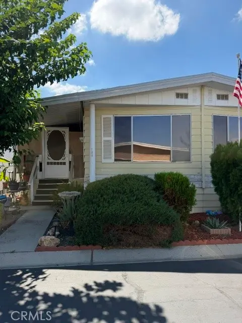 575 S Lyon 139, Hemet, CA — listing photo 1