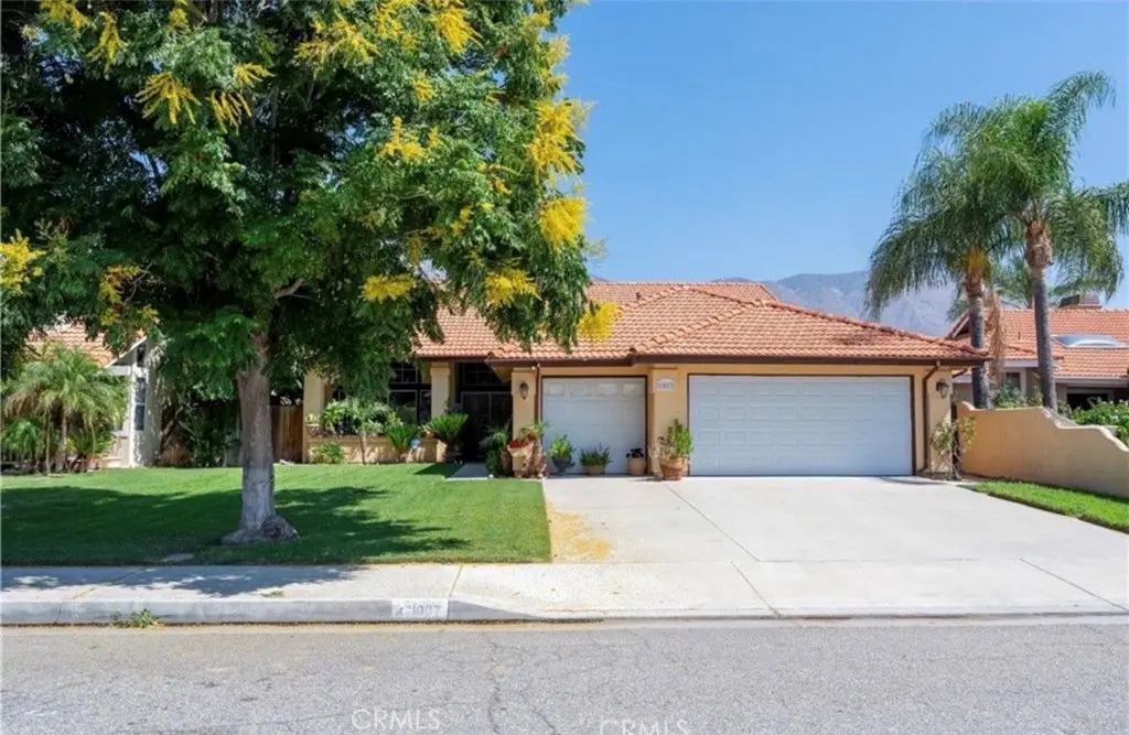 Single Family Residence for sale at 1087 Serena, San Jacinto, CA featuring 4 beds and 2 baths