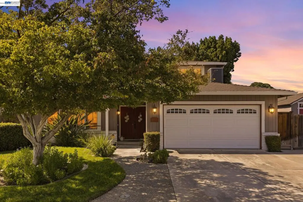 1017 Hatchcover Pl, Manteca, CA — listing photo 1
