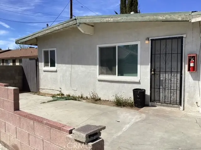 Residential Lease for rent at 1925 Orange Street B, Rosamond, Kern County, CA featuring 1 bed and 1 bath