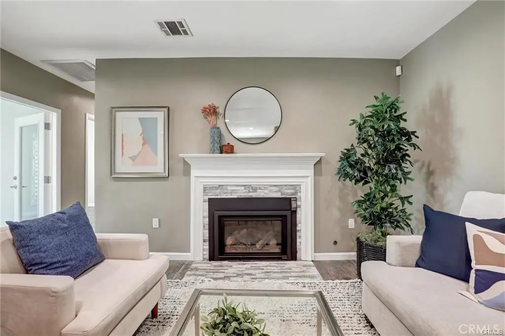 4437 Keever Avenue, Long Beach, CA — listing photo 1