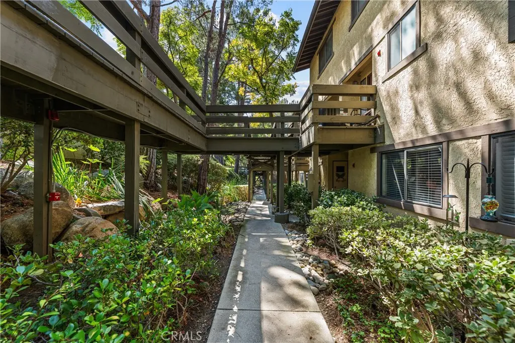 1052 Seco 104, Pasadena, CA — listing photo 1