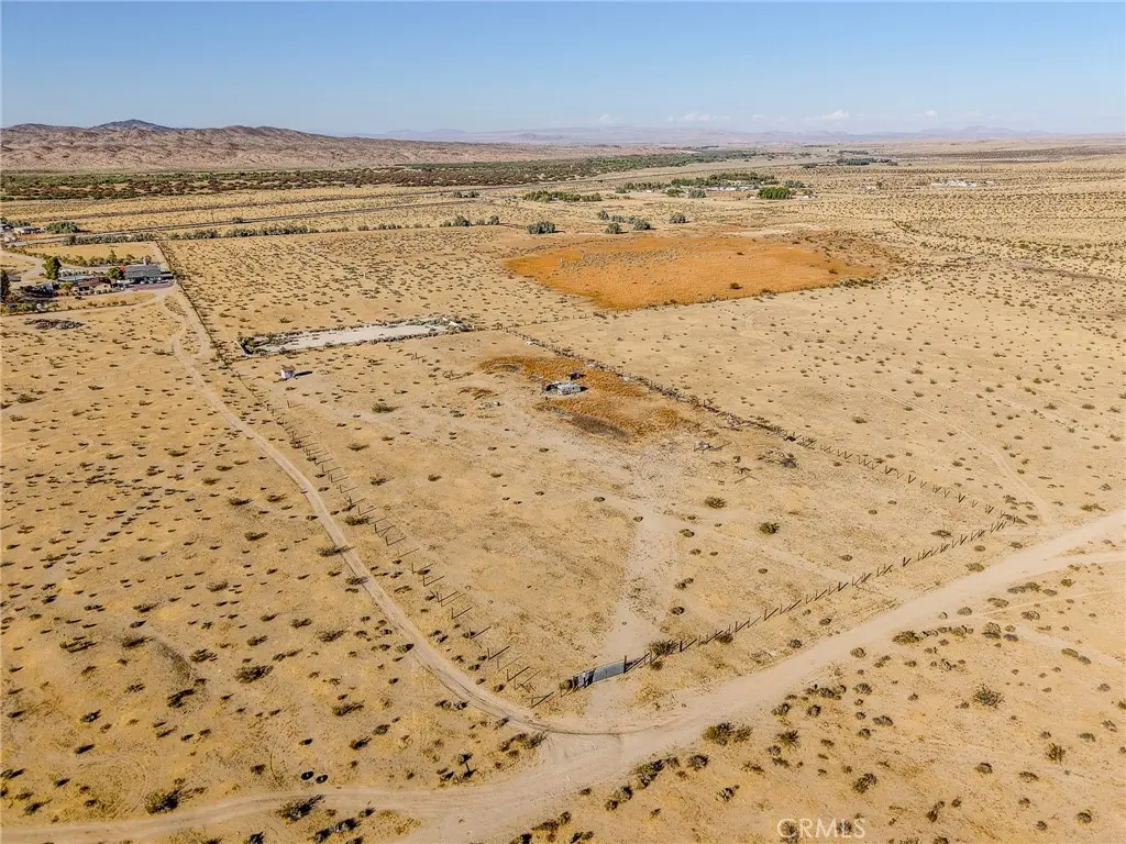 19500 Panamint, Helendale, CA — listing photo 1
