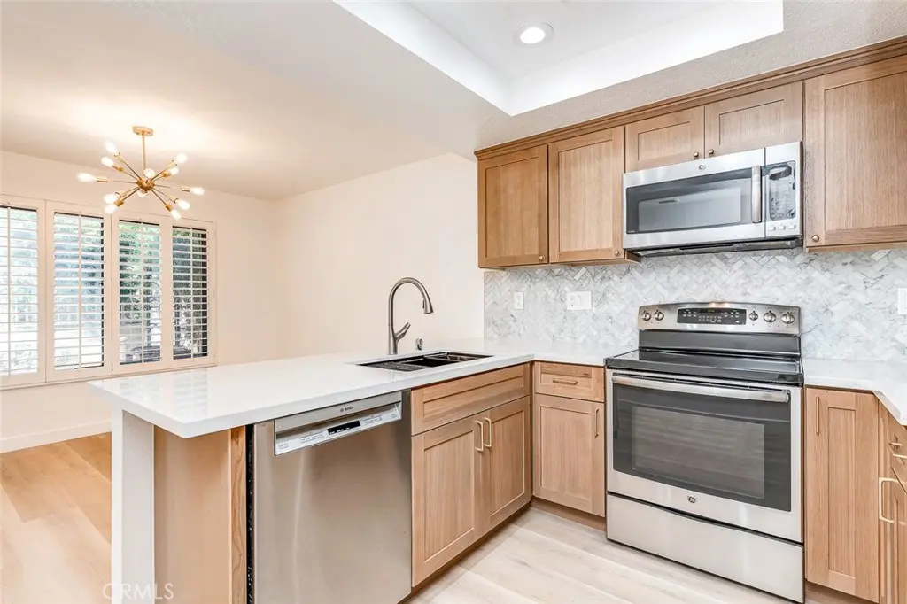 933 Creekside Drive 126, Fullerton, CA — listing photo 1