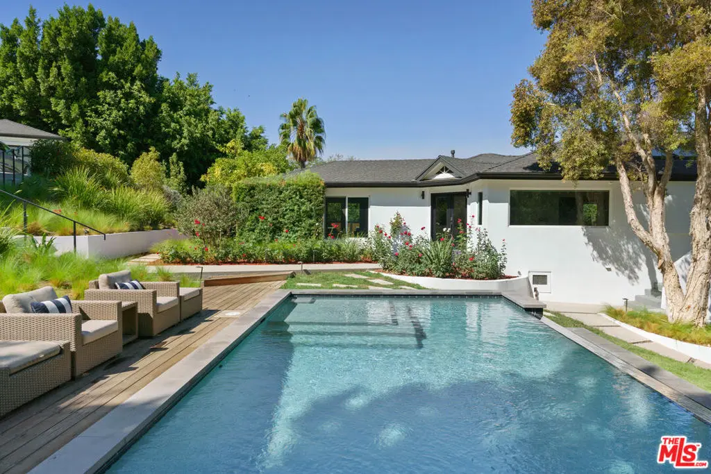 Single Family Residence for rent at 3751 Multiview Drive, Los Angeles, CA featuring 4 beds and 5 baths