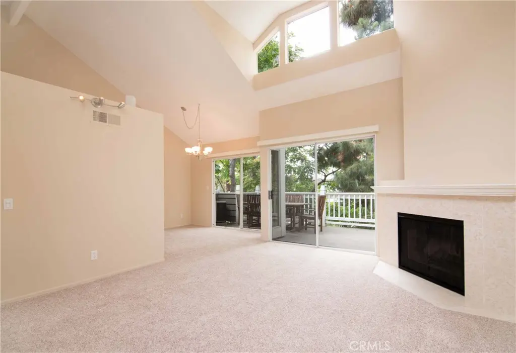 Condominium for rent at 750 Wesleyan Bay 6, Costa Mesa, CA featuring 2 beds and 2 baths