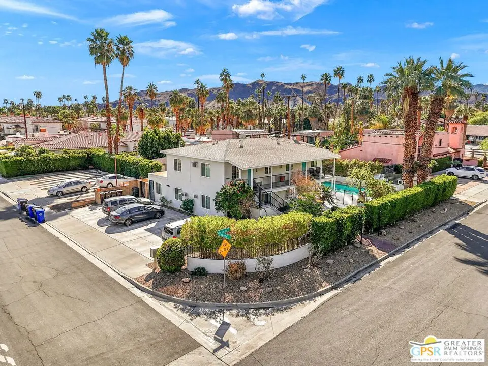 Residential Lease for rent at 1674 S Via Salida 2, Palm Springs, Riverside County, CA featuring 1 bed and 1 bath