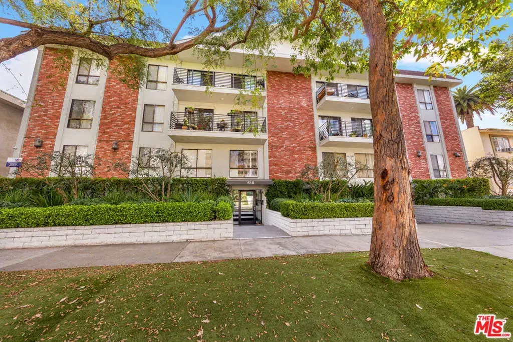 610 N orlando 205, West Los Angeles, CA — listing photo 1