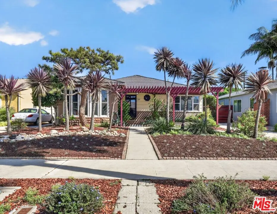 3516 S Cochran Avenue, Los Angeles, CA — listing photo 1