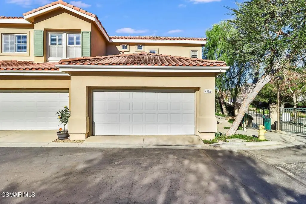 Residential Lease for rent at 485 Bannister Way A, Simi Valley, Ventura County, CA featuring 3 beds and 3 baths