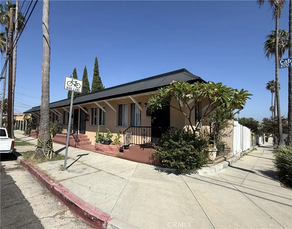 202 N Cabrillo, San Pedro, CA — listing photo 1