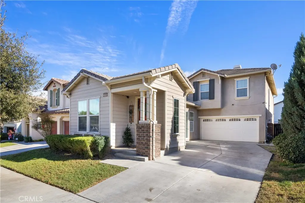 Residential Lease for rent at 25090 Acorn Court, Corona, Riverside County, CA featuring 3 beds and 3 baths