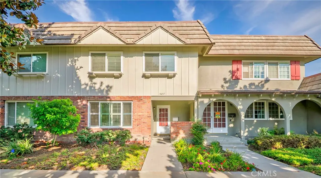 4657 Larwin, Cypress, CA — listing photo 1