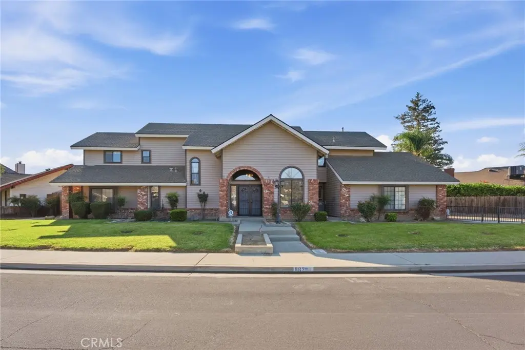 Single Family Residence for sale at 662 S Boyd, Kerman, CA featuring 4 beds and 3 baths