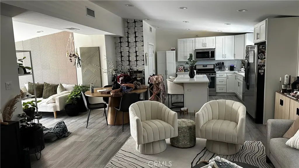 7833 Bothwell, Reseda, CA — listing photo 1