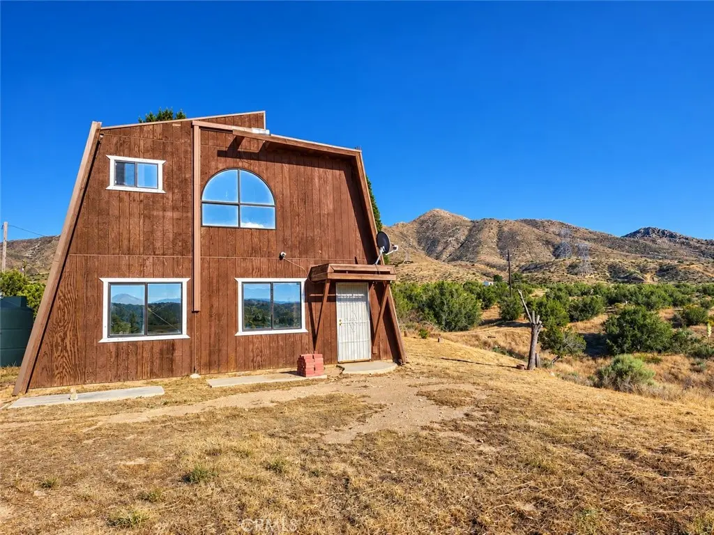 19765 Rox, Apple Valley, CA — listing photo 1
