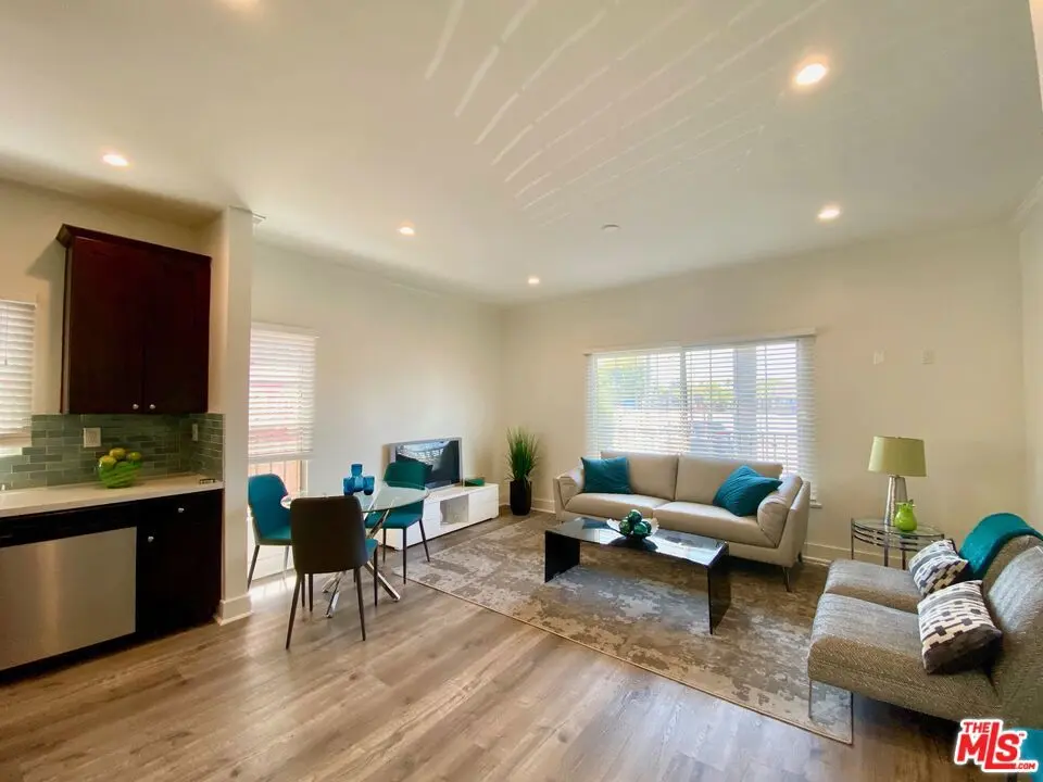 Condominium for rent at 6081 Pickford Place 1A, Los Angeles, CA featuring 2 beds and 2 baths