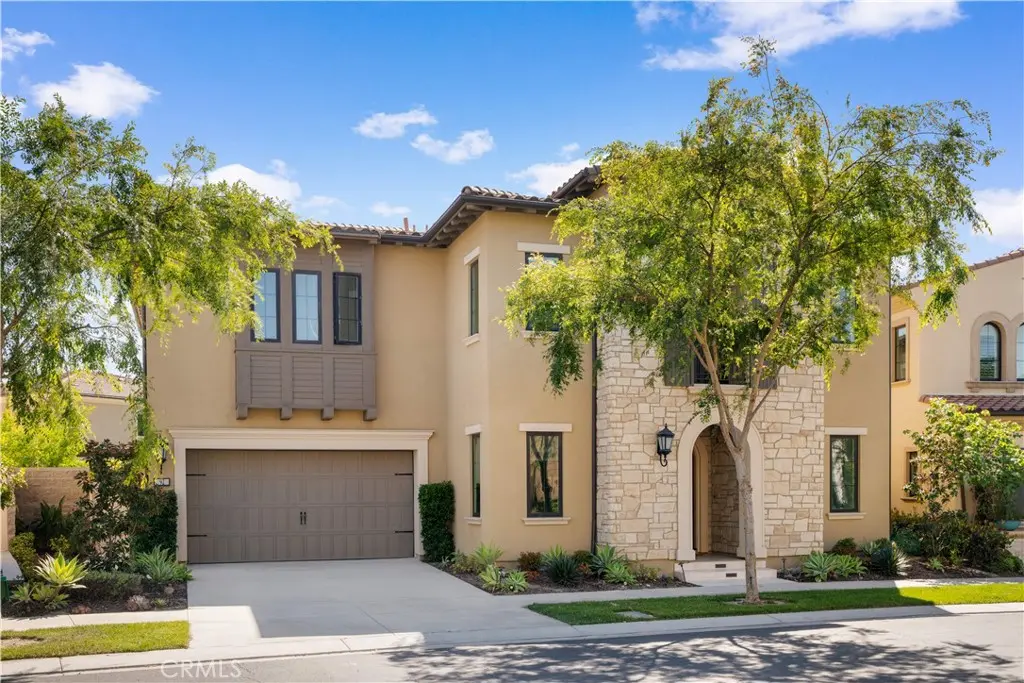 Single Family Residence for rent at 92 Interstellar, Irvine, CA featuring 5 beds and 6 baths